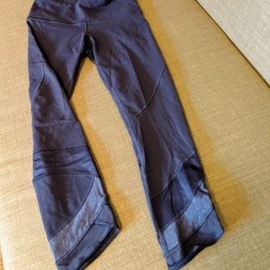 Lululemon Capri yoga pants